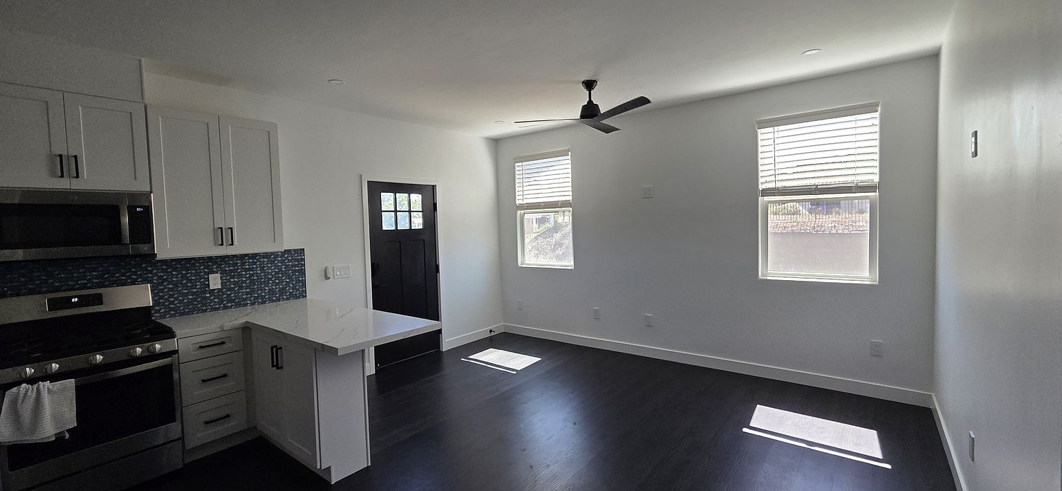 1349 Melrose Way photo 2