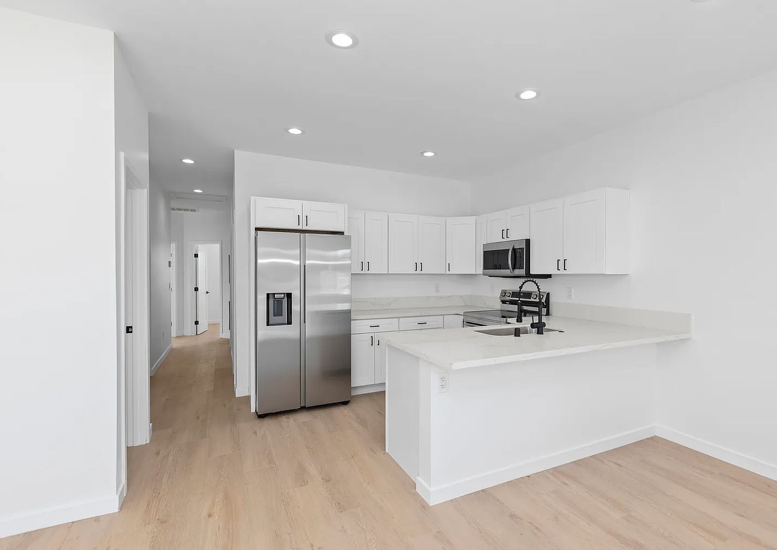 4104 F St photo 3