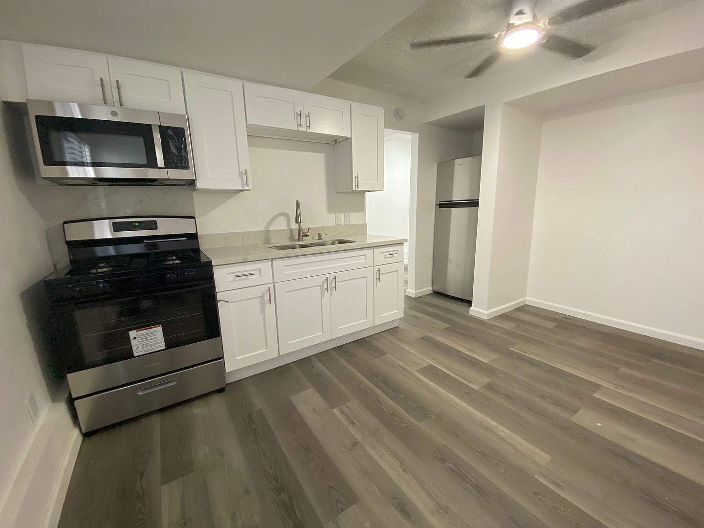 4857-4861 Jessie Ave photo 5
