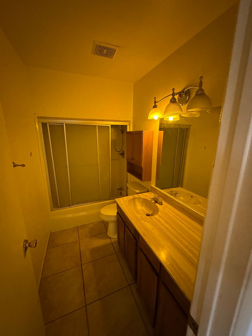 424 W Pebble Beach Dr photo 5