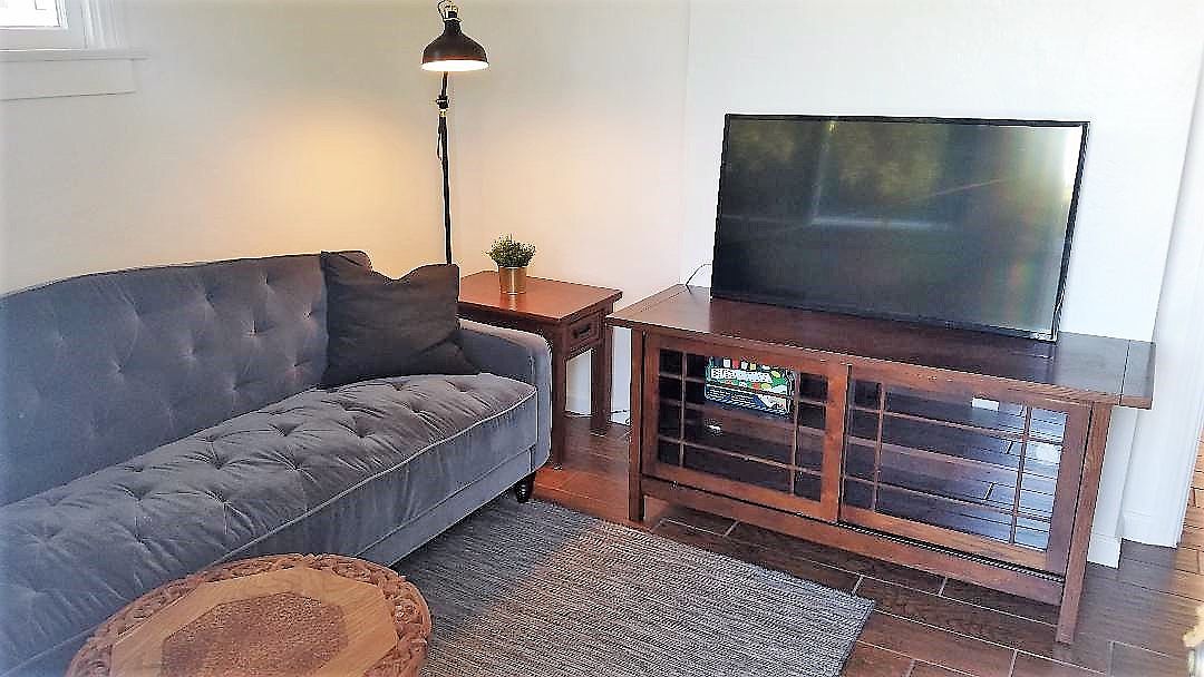 Granada Avenue - 3 - (2853 Hawthorn) photo 4