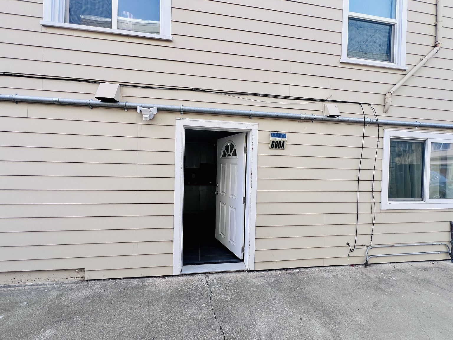 660 Railroad Ave South San Francisco, CA 94080 photo 3
