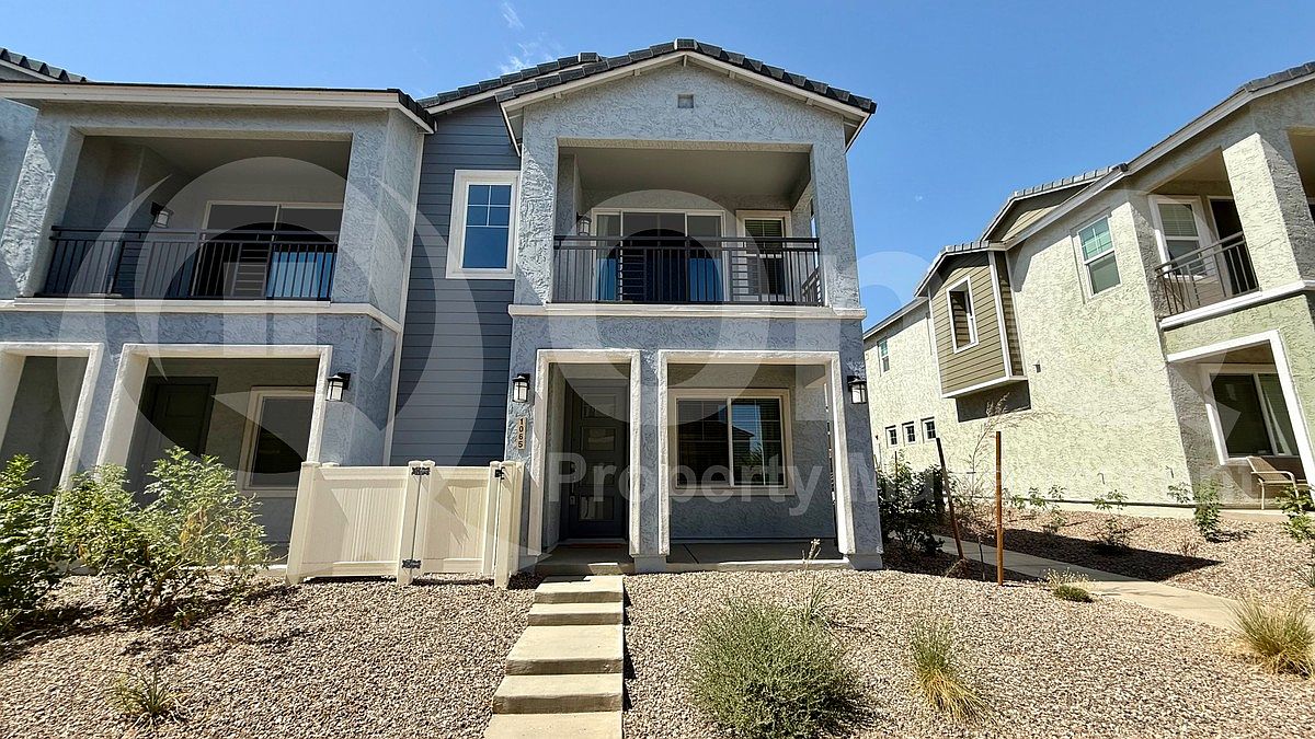 8149 E Petunia Ave photo 2