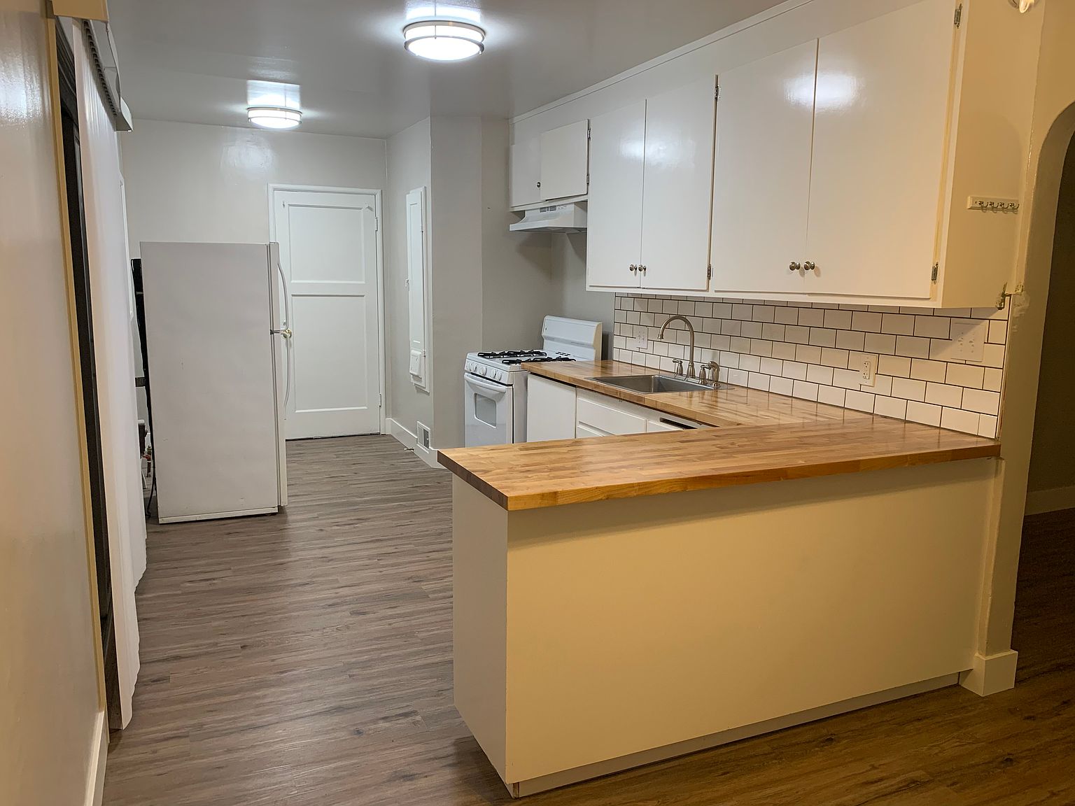 2605 Prentiss Pl photo 2