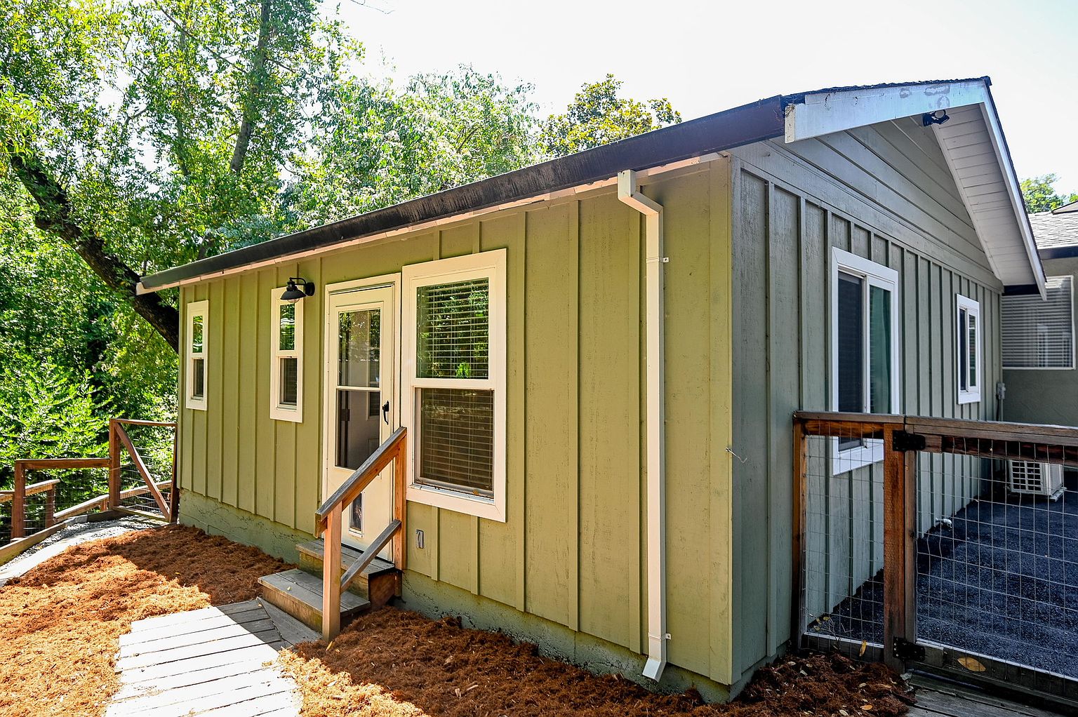3245 De Young Ln photo 2