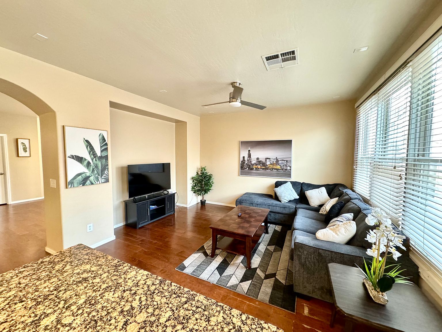 2331 E Grenadine Rd photo 2