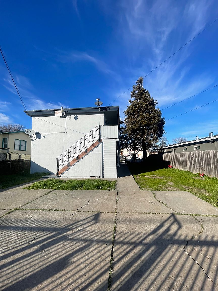 2816 Cutting Blvd photo 4