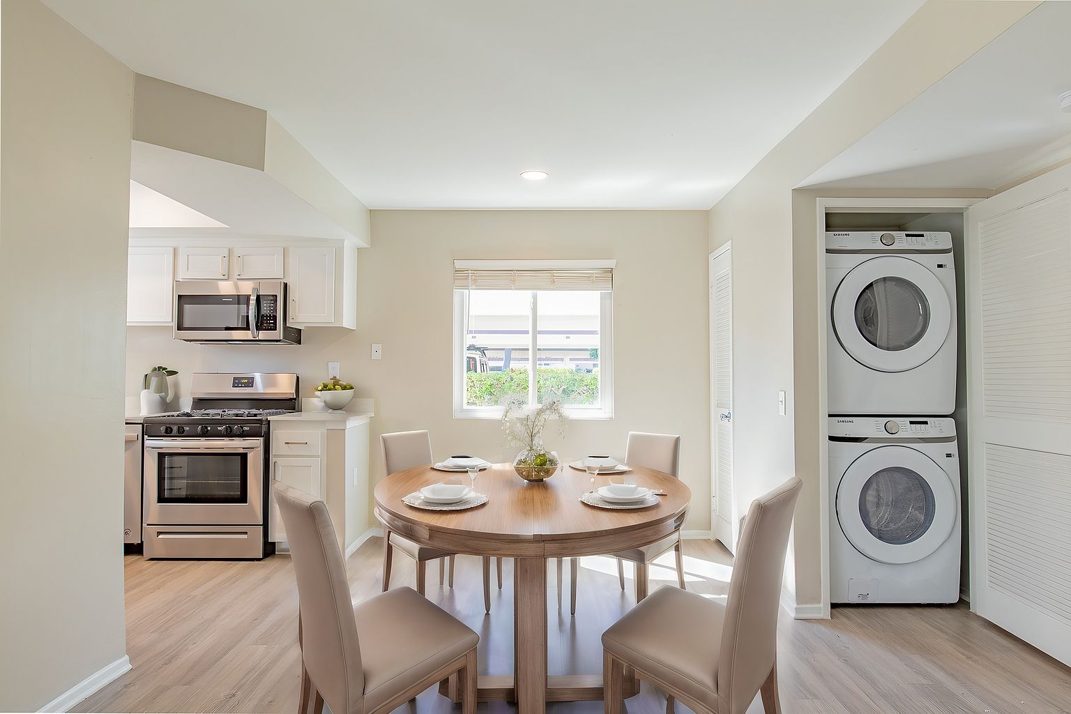1202 Sea Cliff Way photo 4