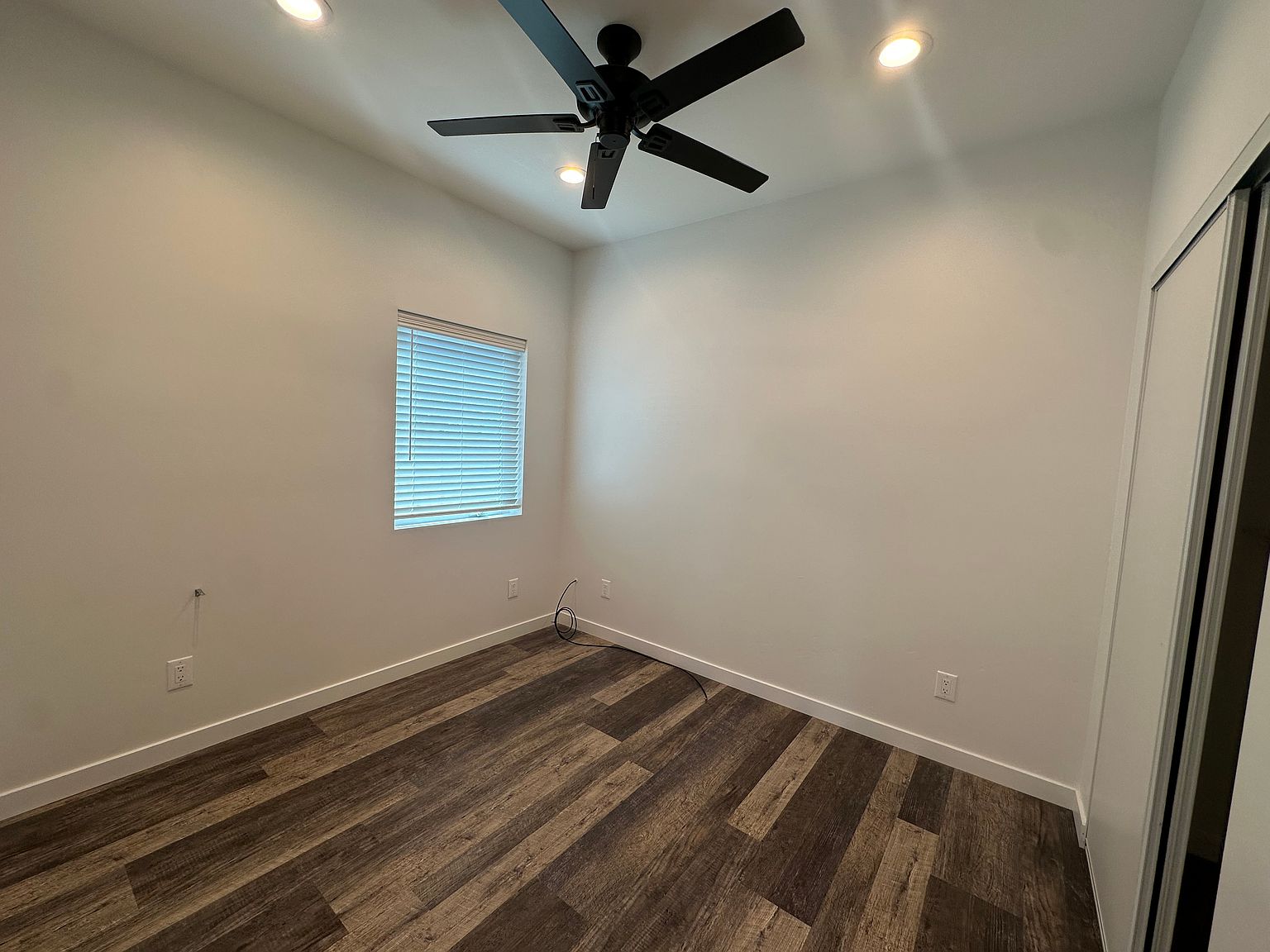 4755 63rd St photo 3