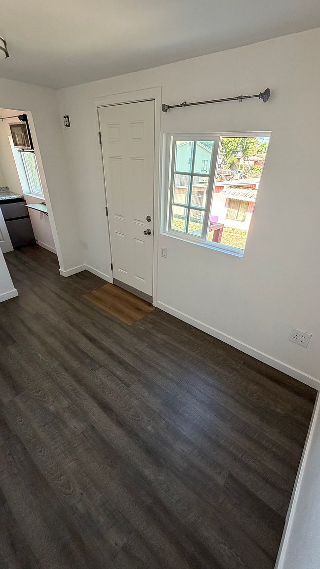 9508 San Diego St photo 2