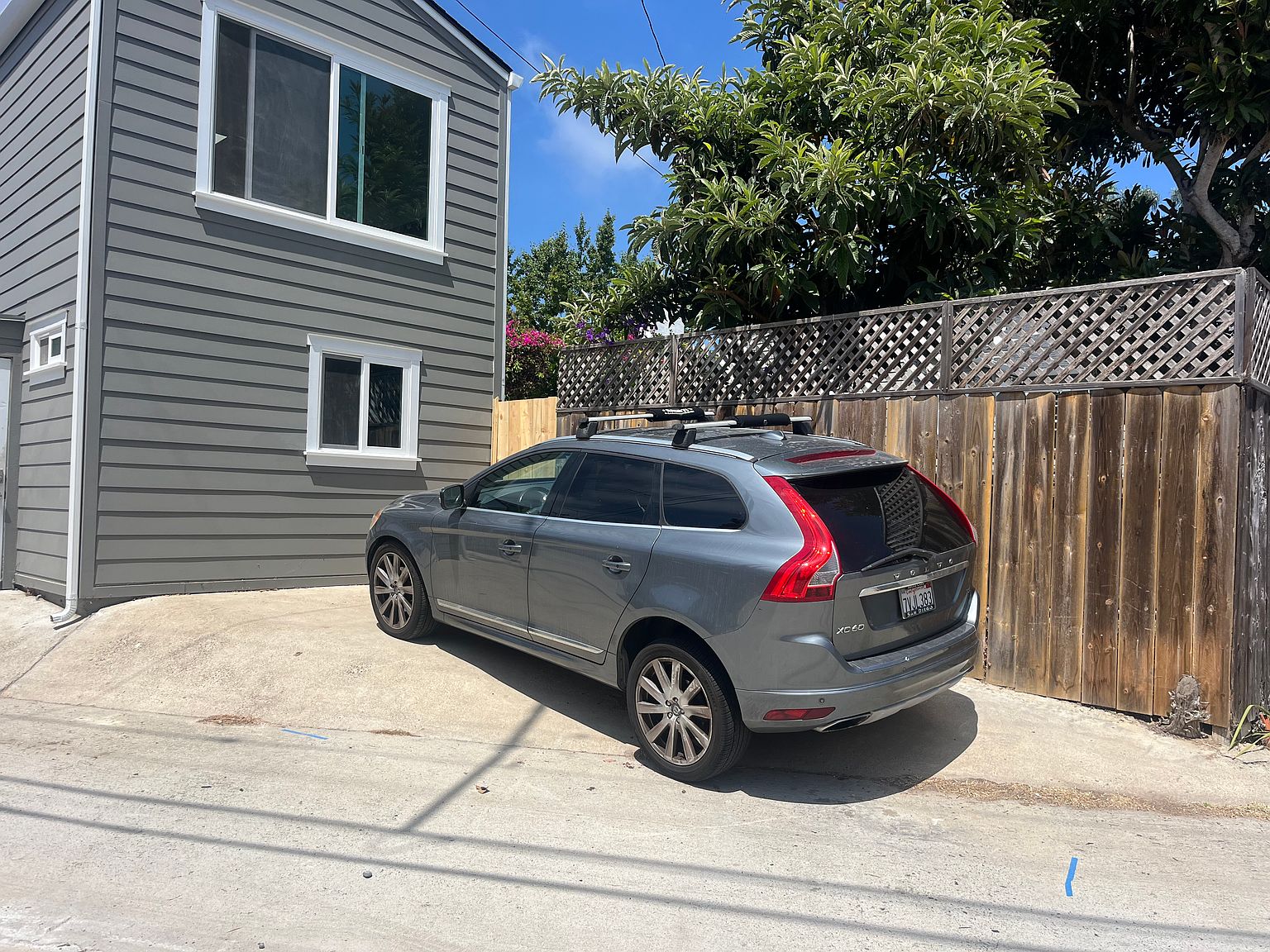 5528 Bellevue Ave photo 2