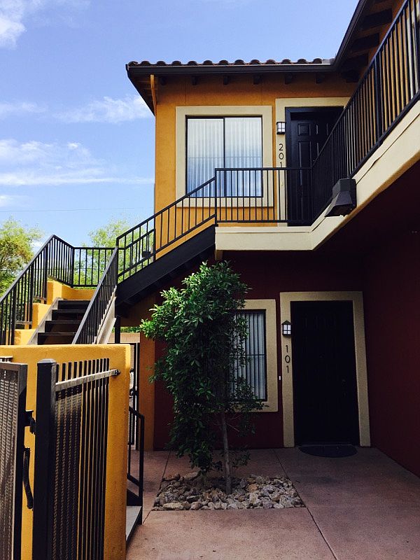 Stanley Place Apartments photo 5