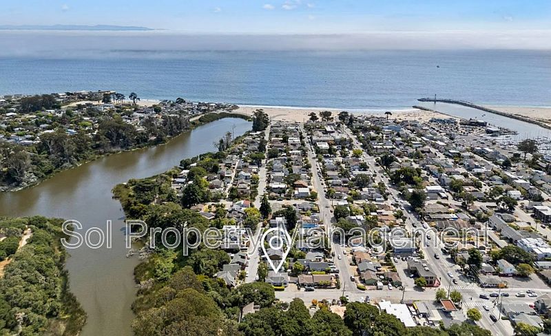 822 Eaton St Santa Cruz, CA 95062 photo 3