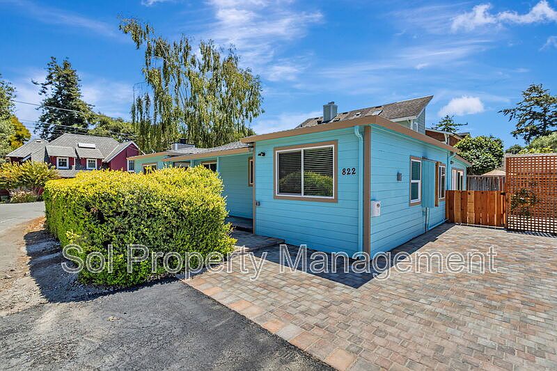 822 Eaton St Santa Cruz, CA 95062 photo 2