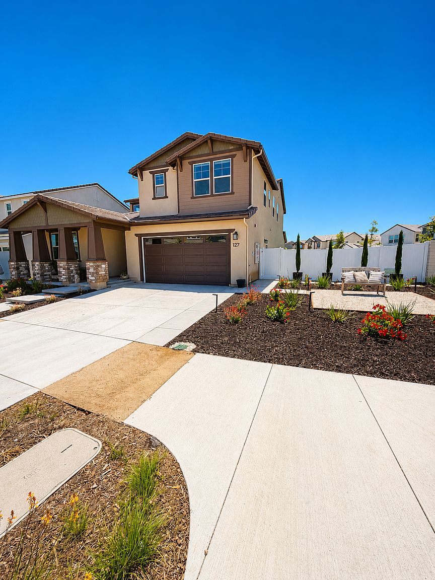 124 Alethea Way photo 2