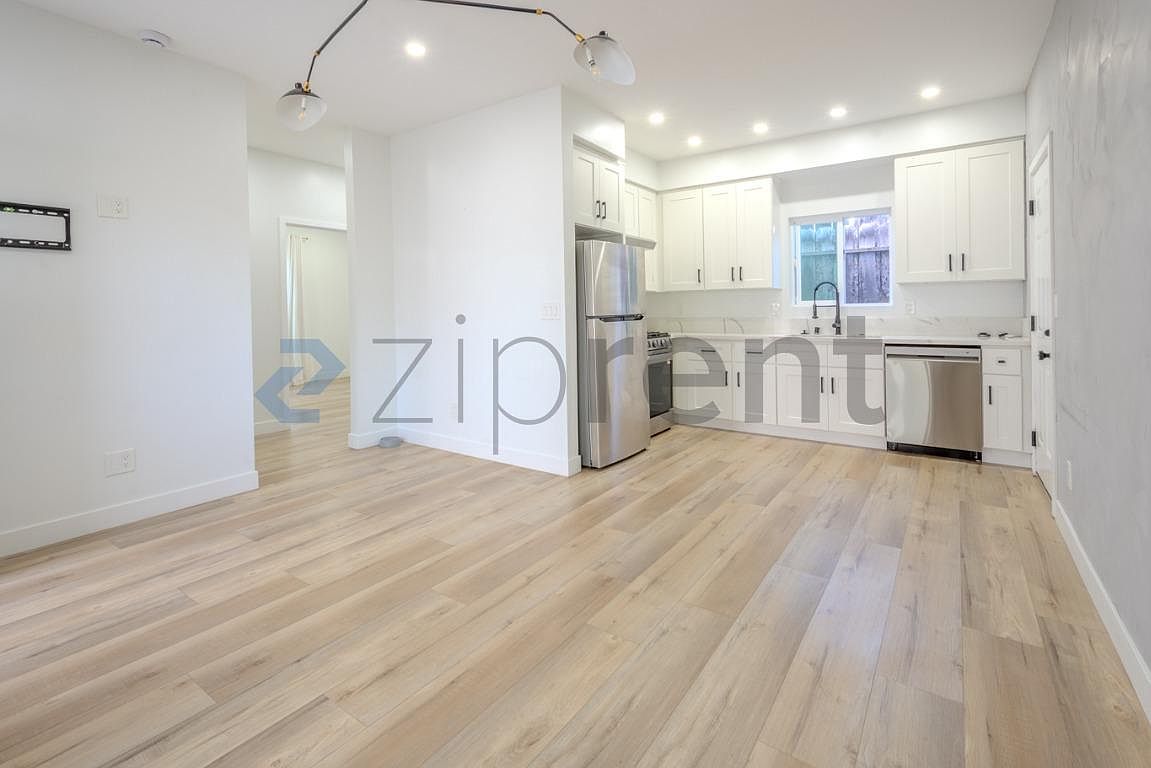 1329 5th Ave photo 2