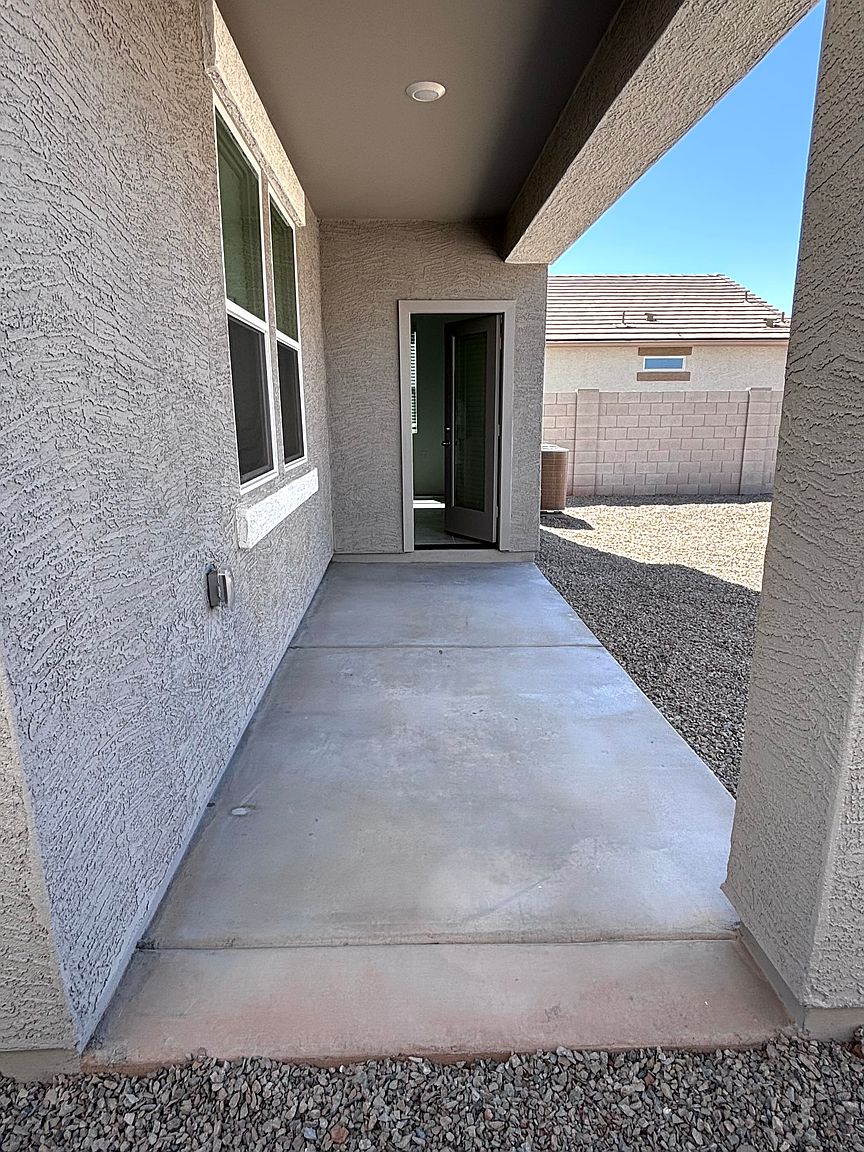 1777 W Stealth Ave photo 5