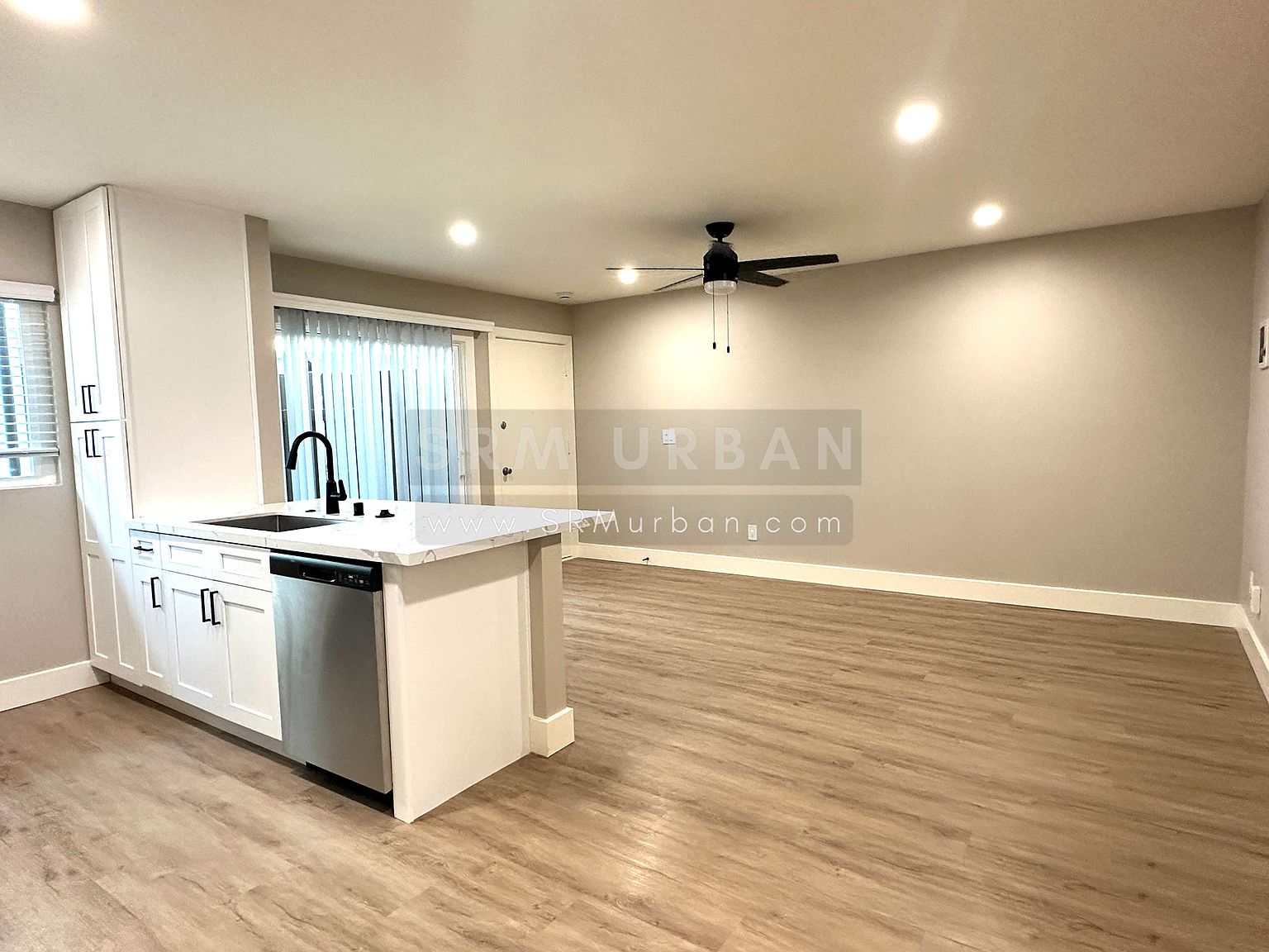3161 Monroe Ave photo 4