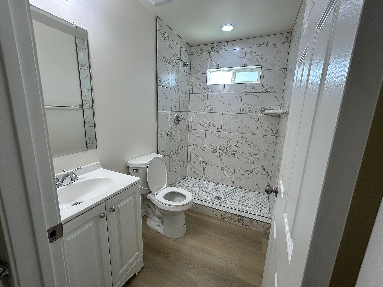 14016 N 34th Dr photo 5