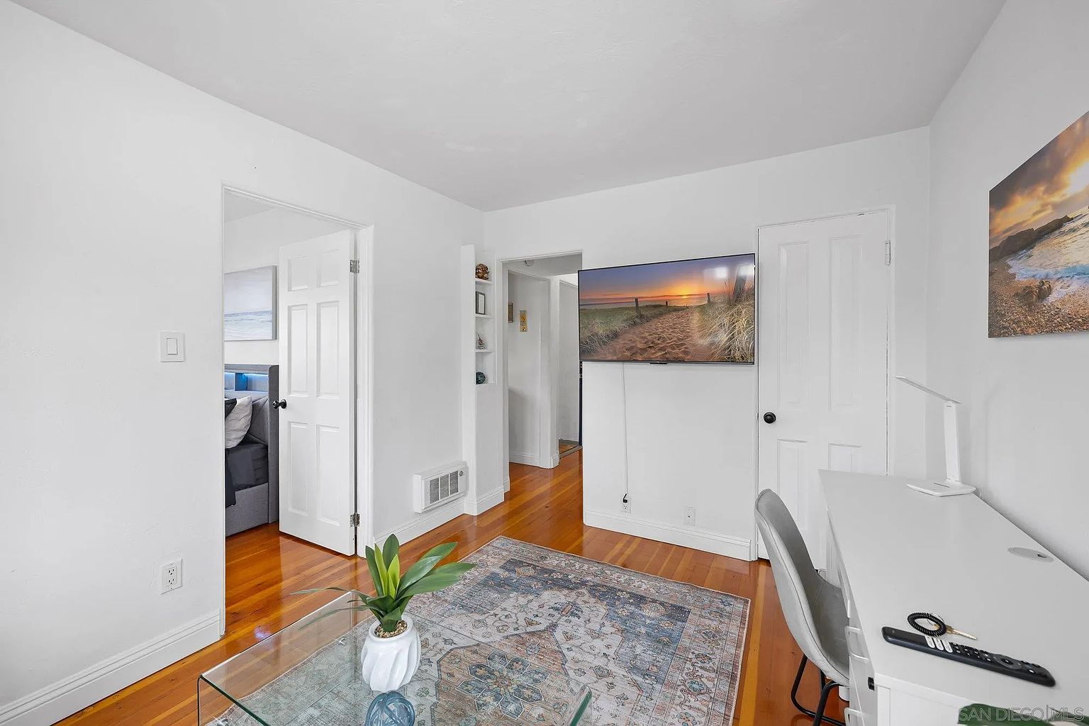 1315 Cave St photo 5