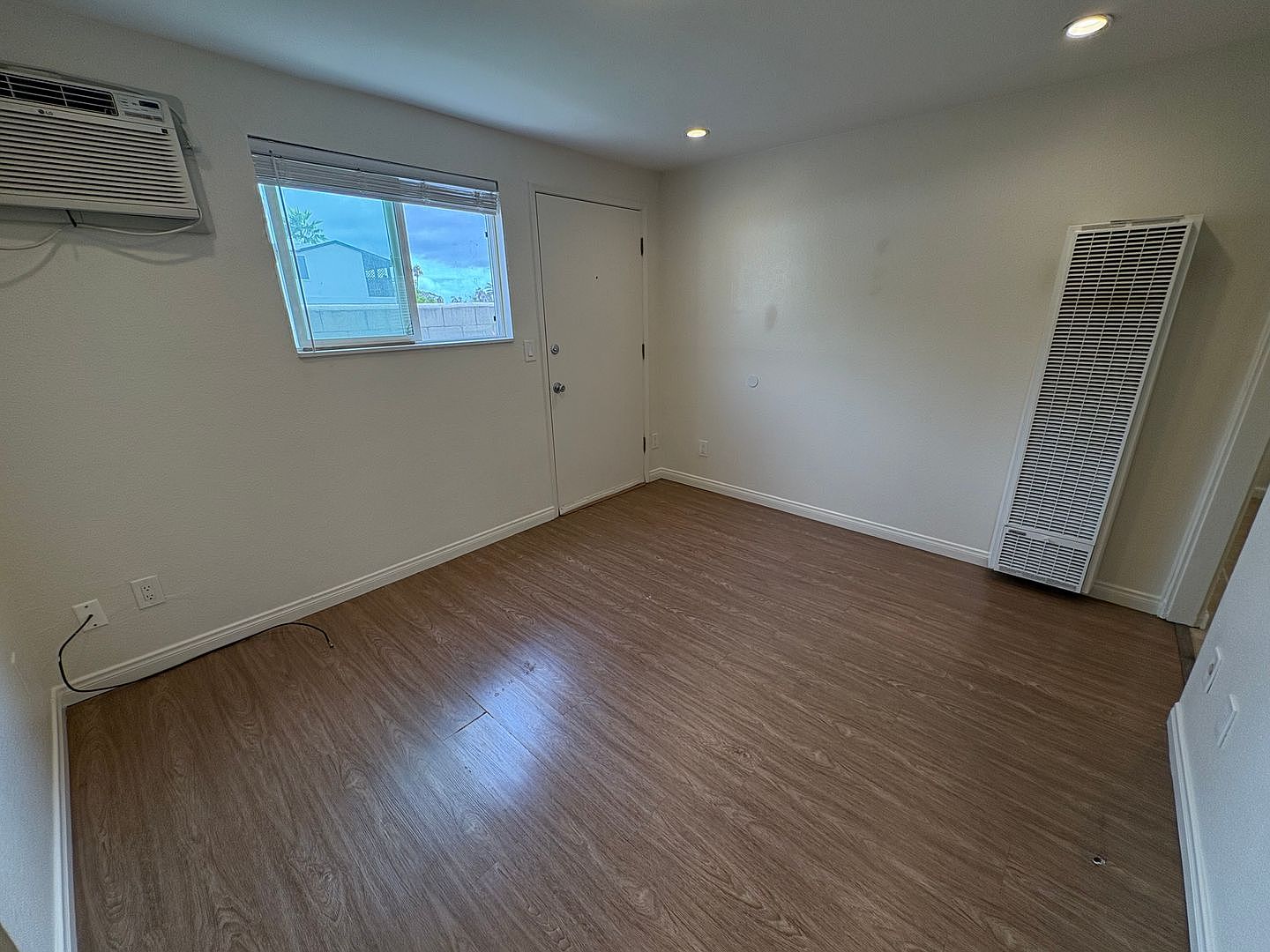 3503 Del Rey St photo 3