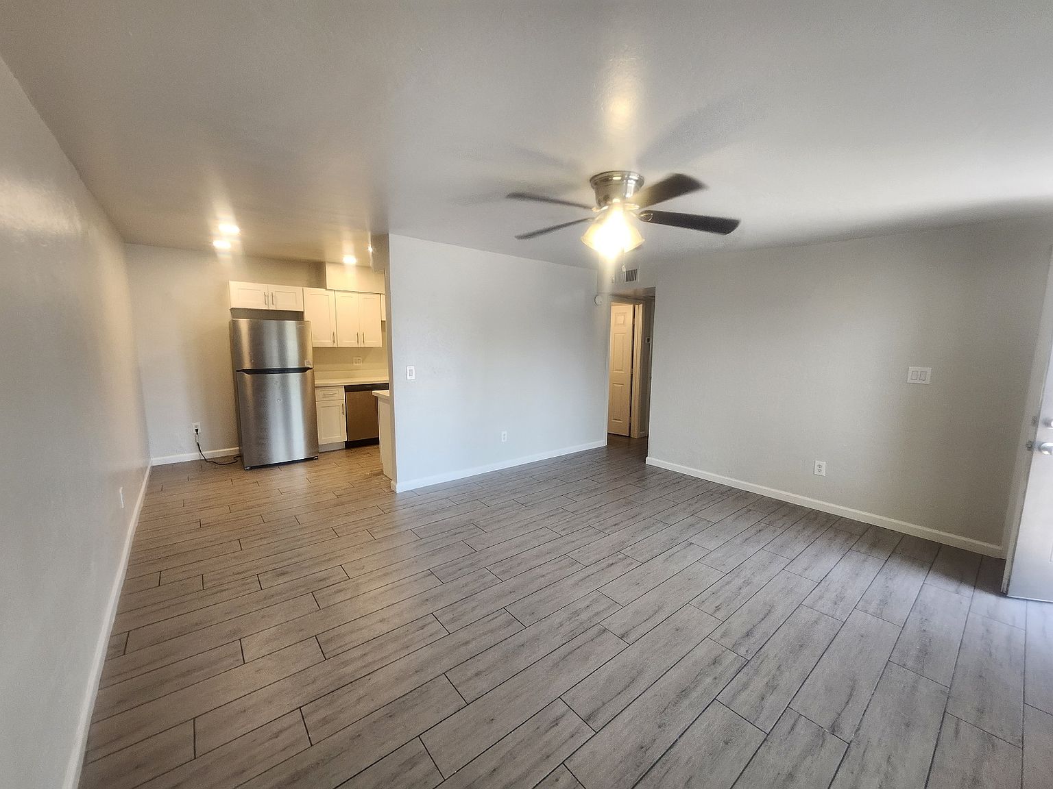 4310 N 23rd Ave Phoenix, AZ 85015 photo 3