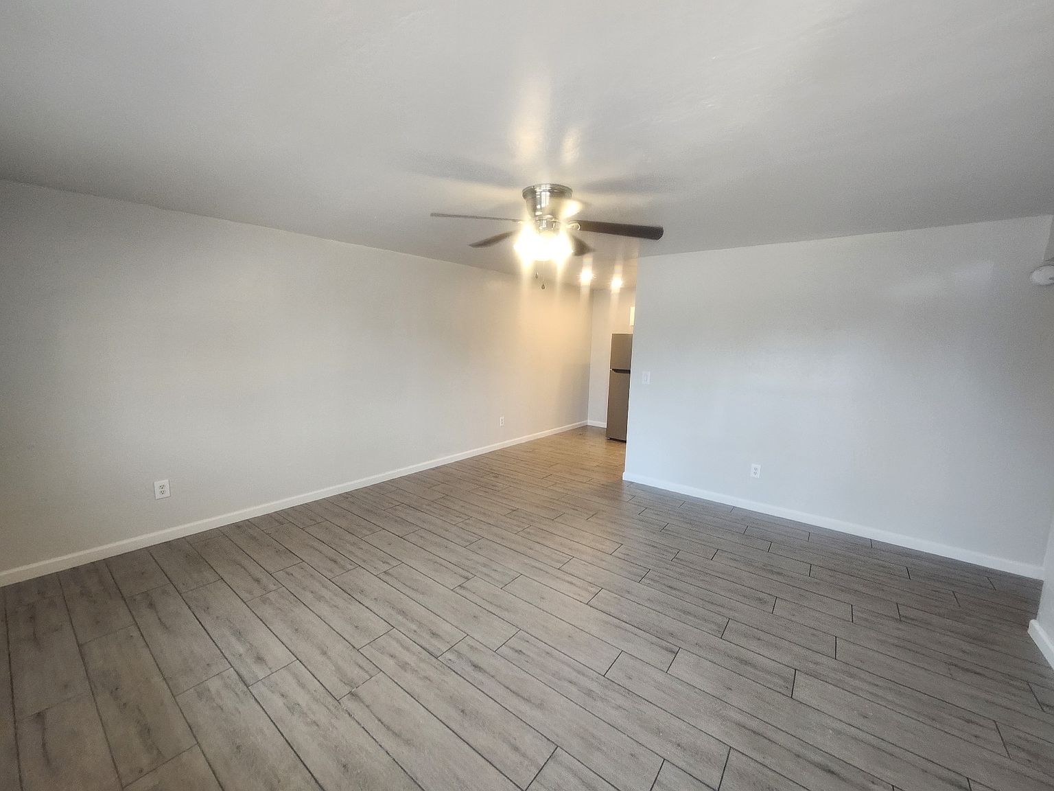 4310 N 23rd Ave Phoenix, AZ 85015 photo 2