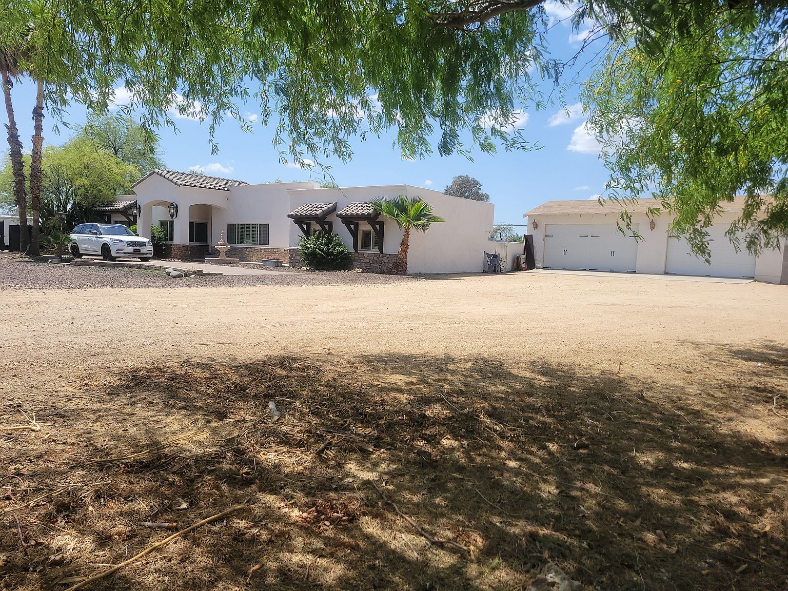 12210 N 67TH Street photo 2