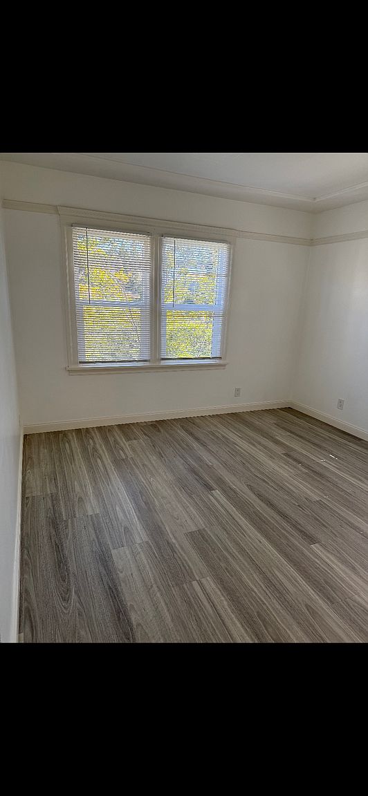 631 34th St photo 3