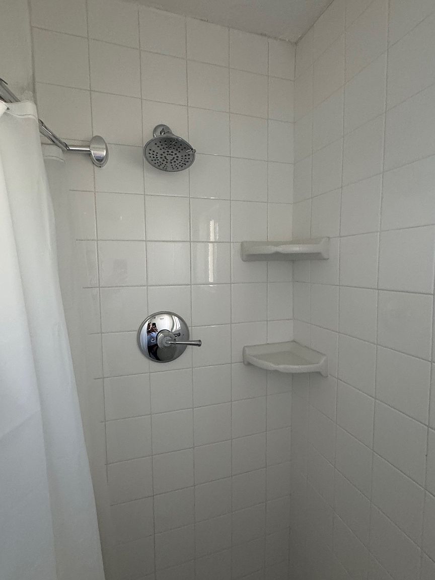 1115 S Escondido Blvd photo 3