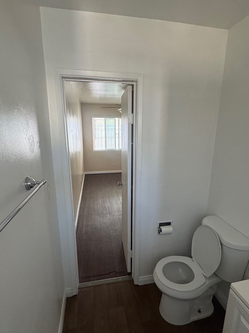 1115 S Escondido Blvd photo 4