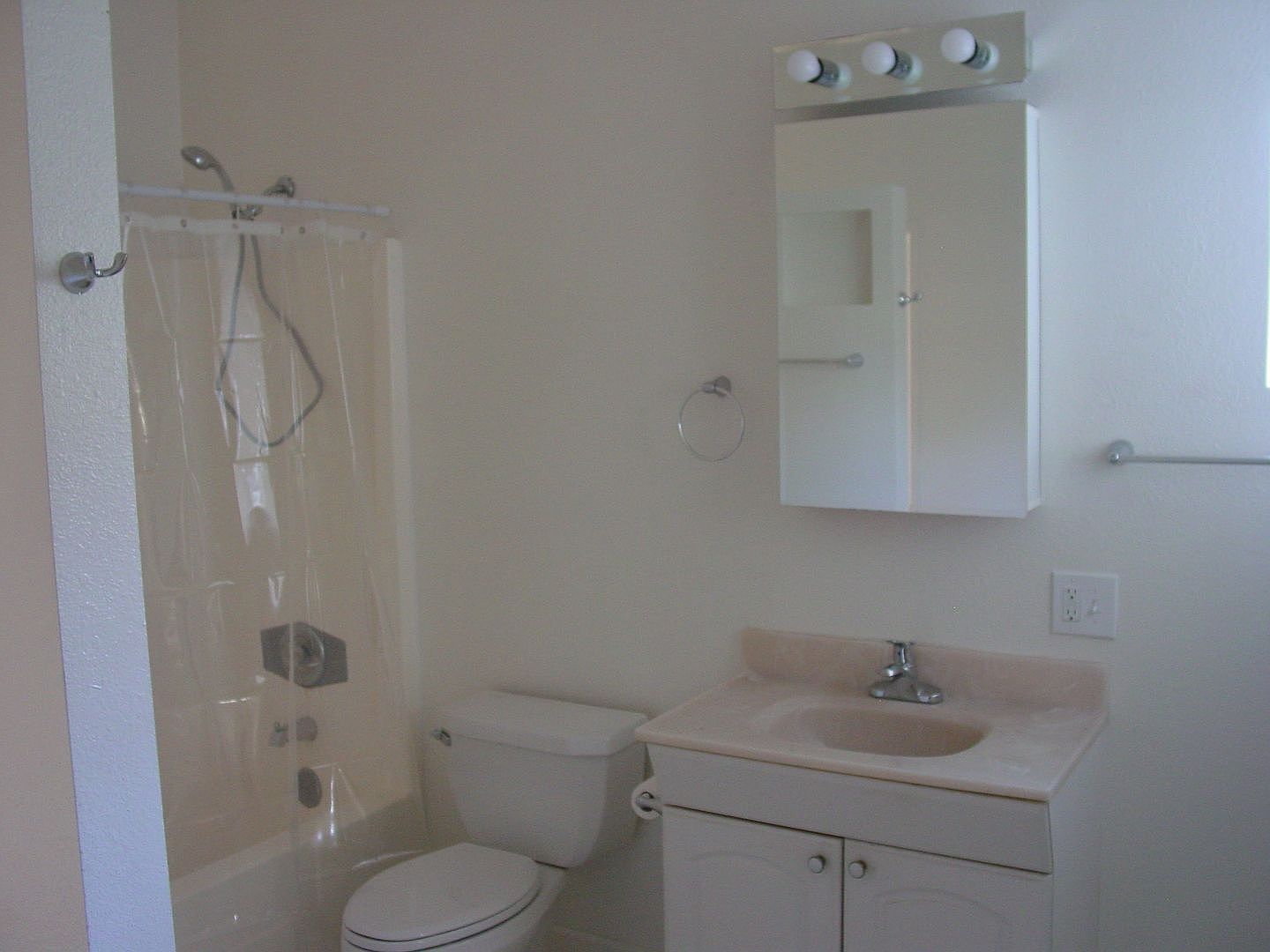 3308 Tuk A Wile Dr photo 2