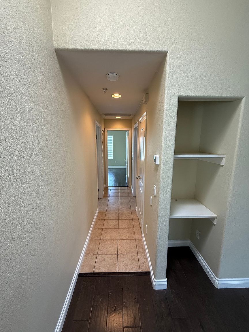 4052 32nd St photo 5