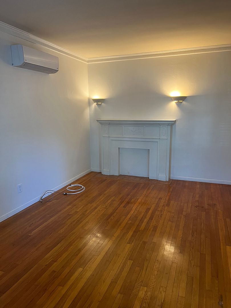 740 D Avenue photo 5