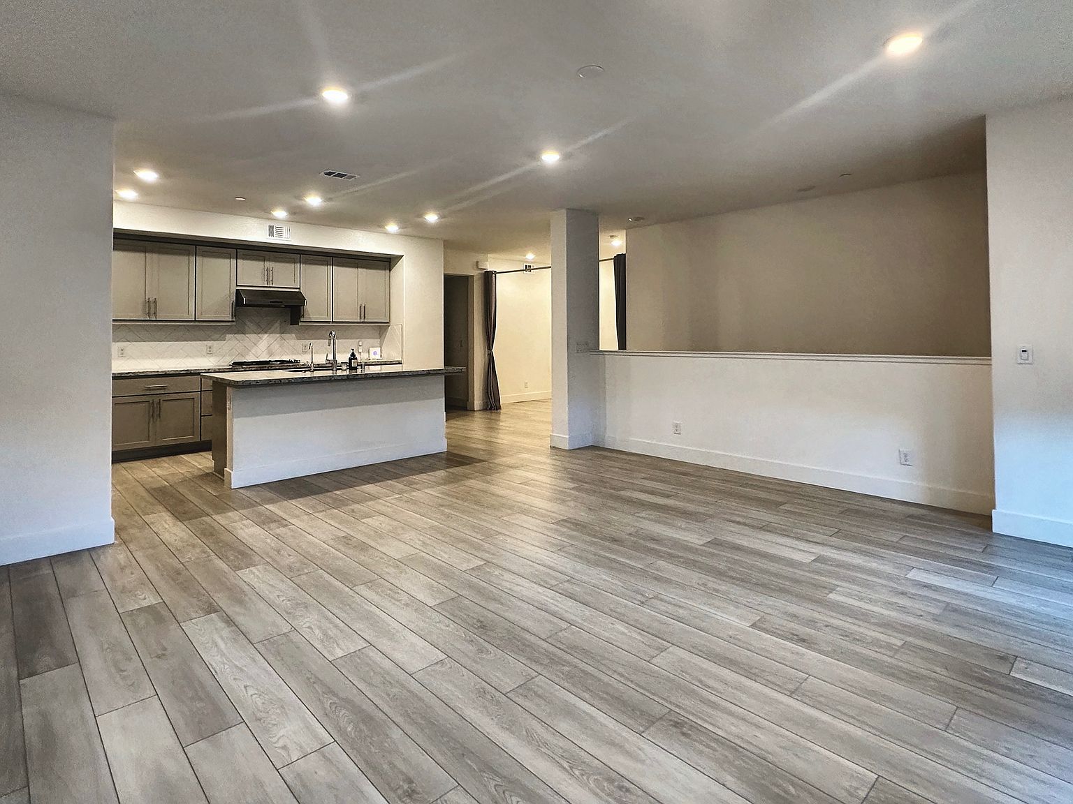 5565 Dublin Blvd photo 2