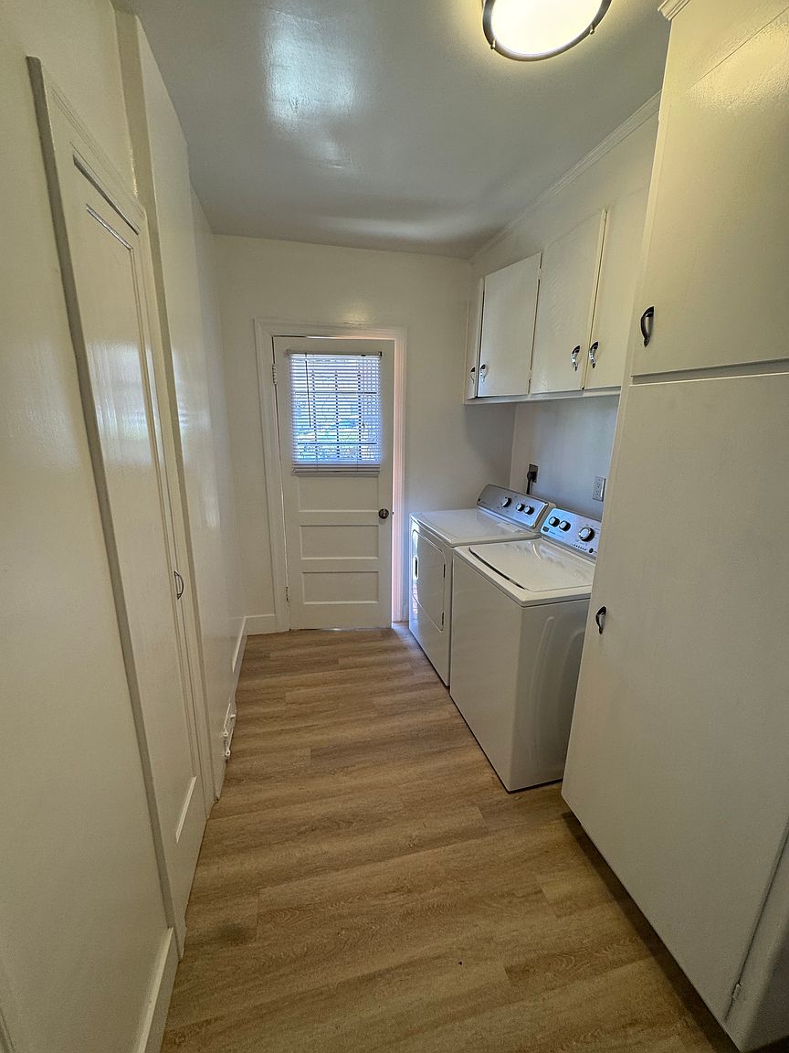 1605 Pomona St photo 4