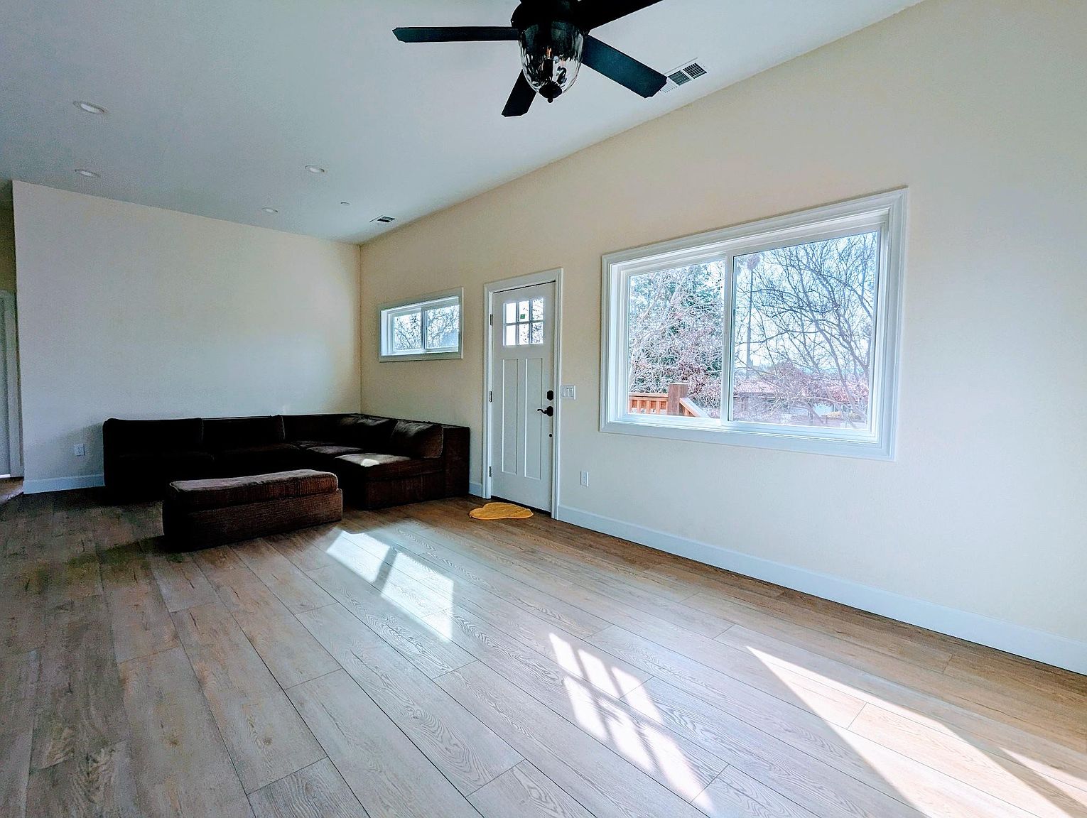 2009 Chardonnay Way photo 3