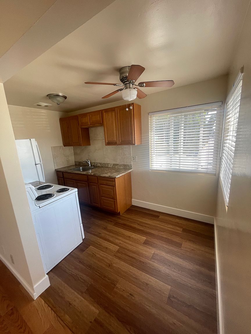 1BR/1BA Apartment on Camden St · Oakland photo 5