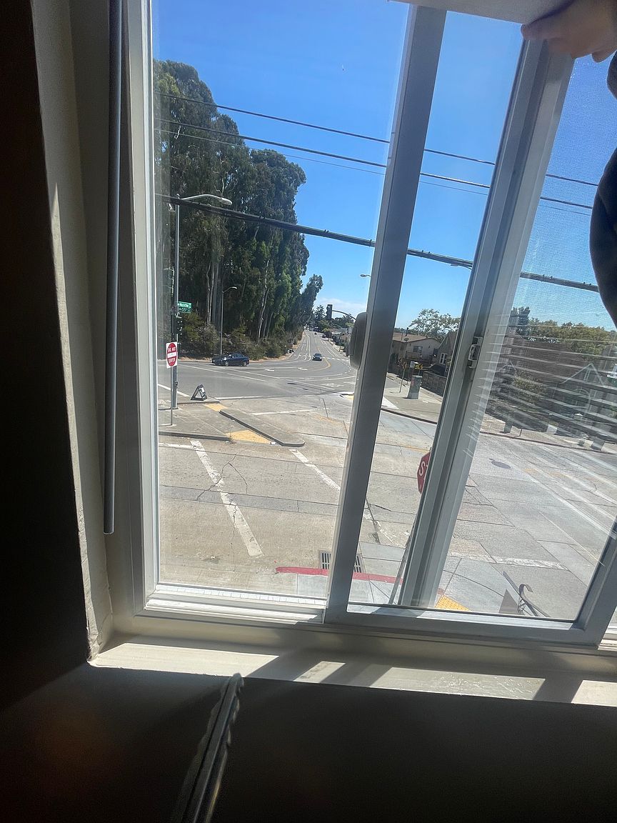 1BR/1BA Apartment on Camden St · Oakland photo 3