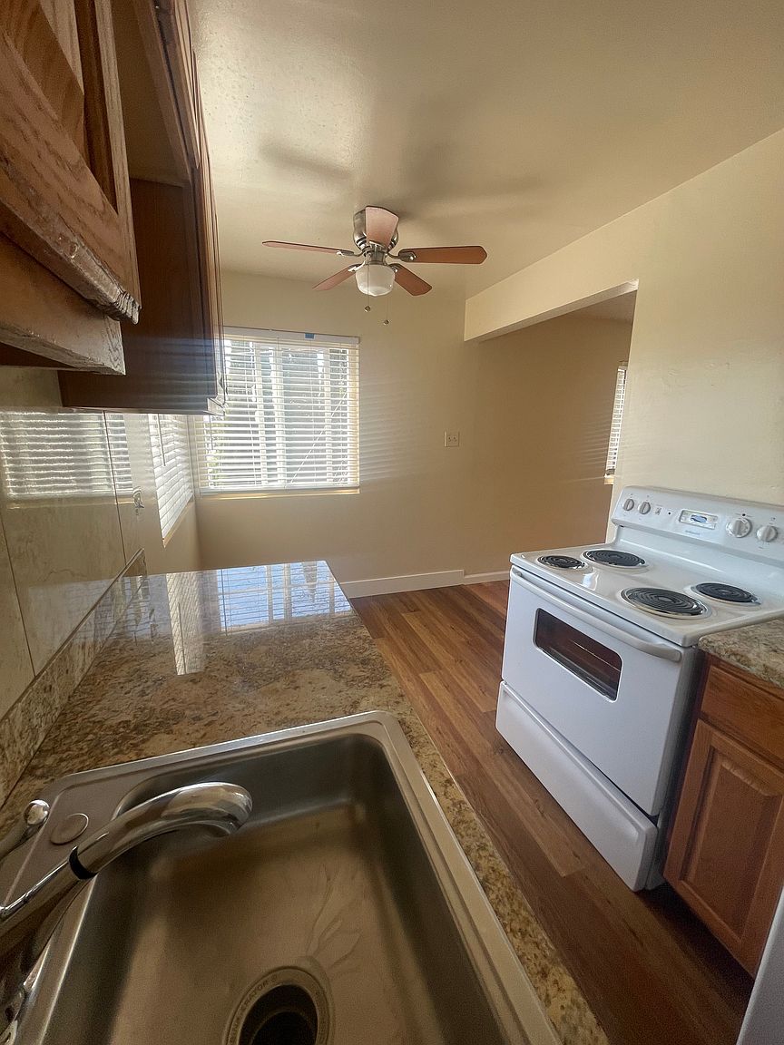 1BR/1BA Apartment on Camden St · Oakland