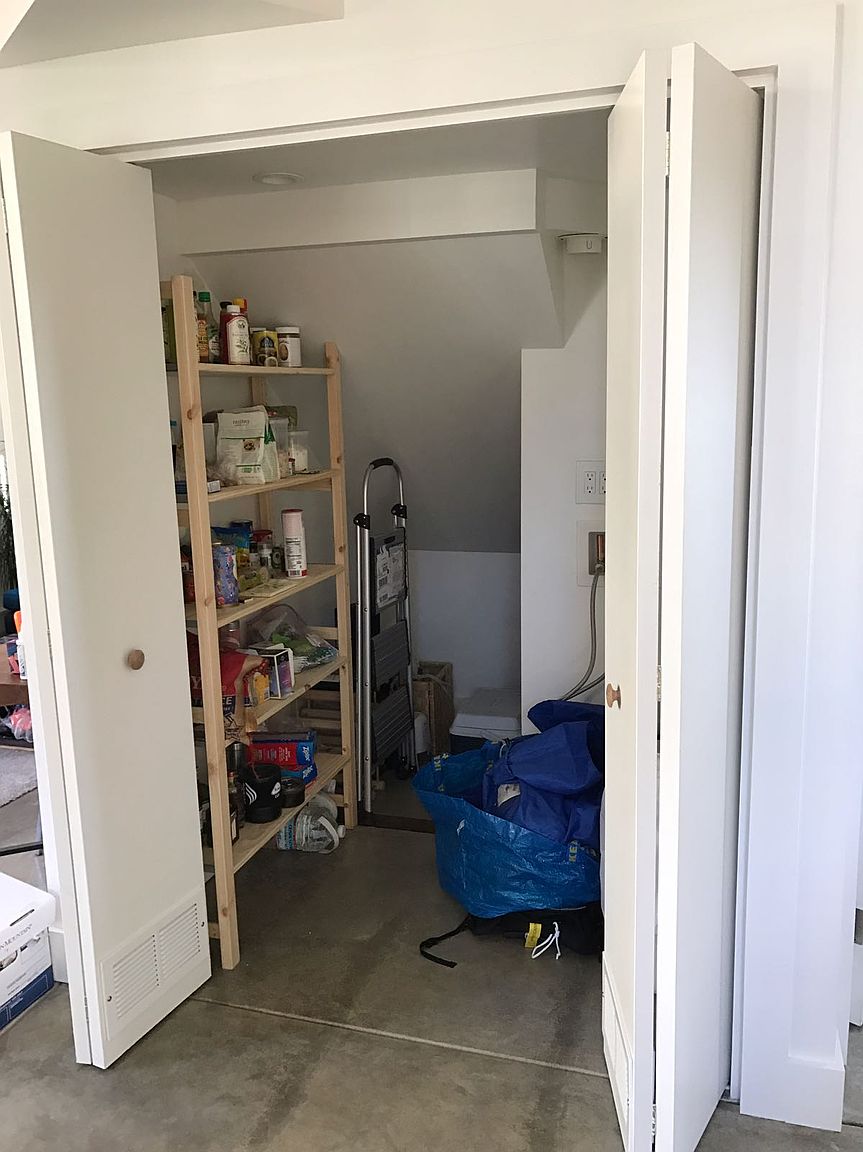 348 Warwick Ave photo 5