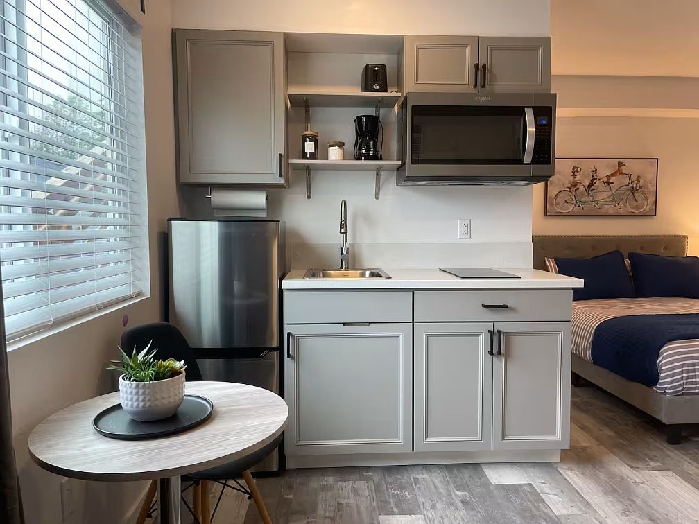 8492 Aquarius Dr photo 5