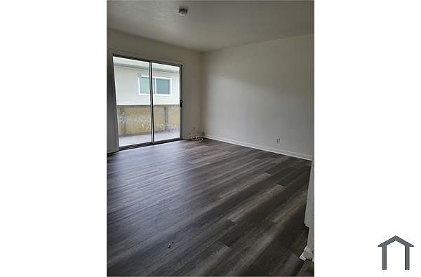2320 90th Ave photo 2