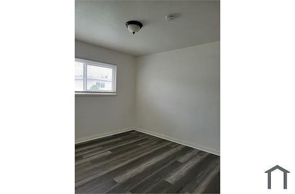 2320 90th Ave photo 5