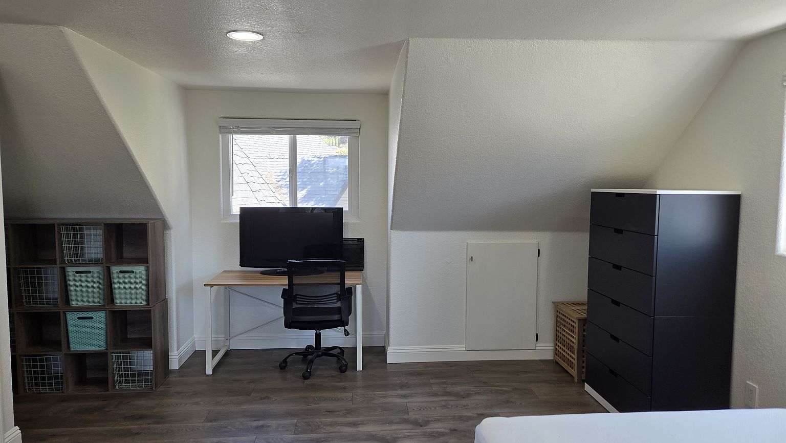 10060 Javelin Way photo 3