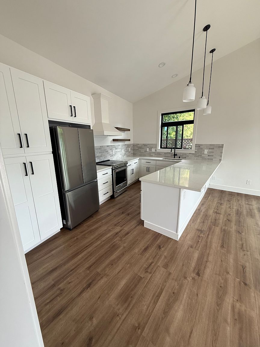 16705 Shannon Rd photo 3