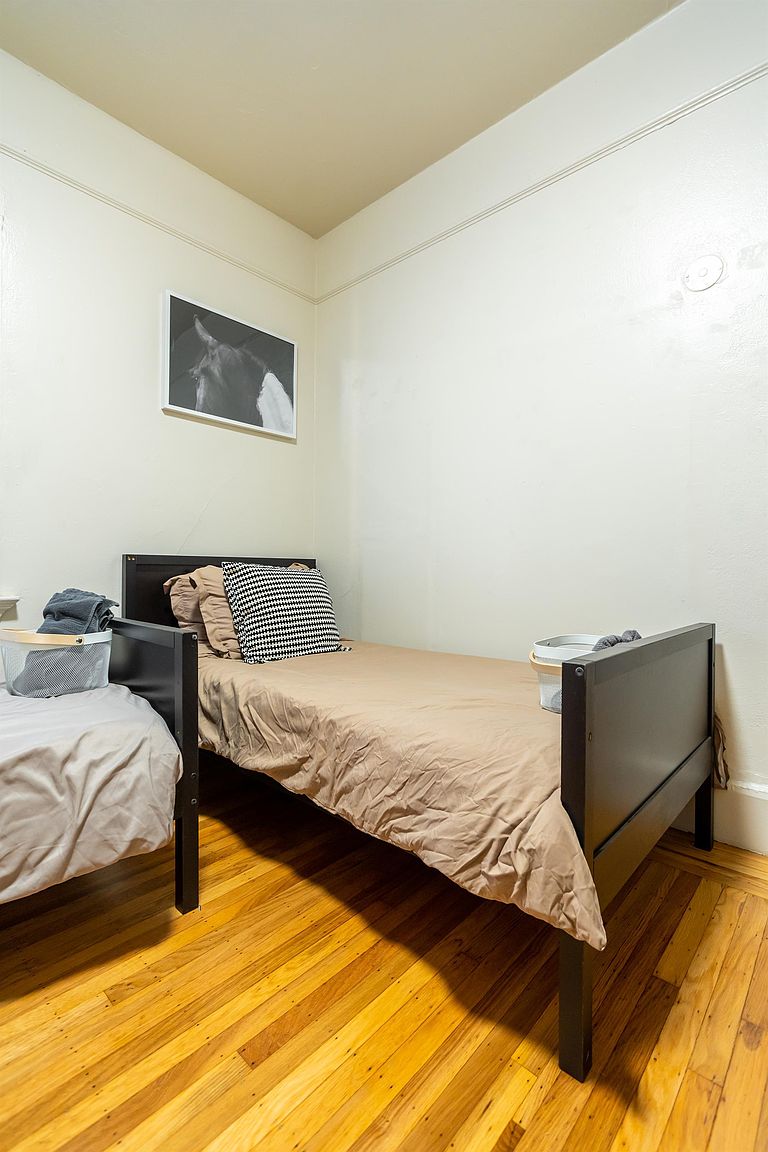 2427 Ellsworth - 3A photo 4