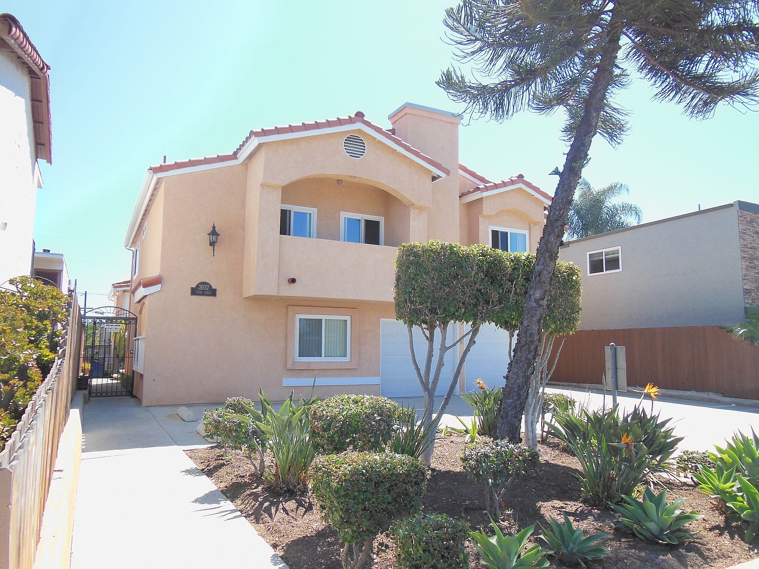 3937 Texas St photo 2