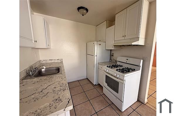 1090 Mi Casa Ct photo 2