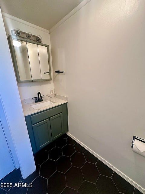 545 W San Juan Ave photo 2